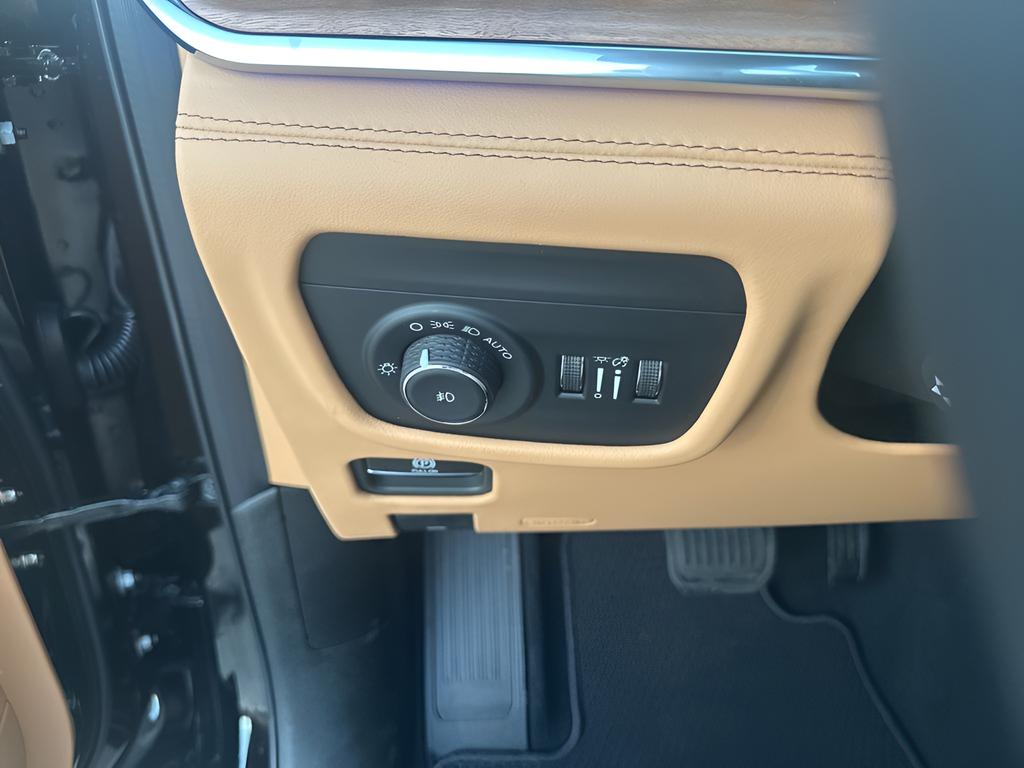 New Car 2025 Jeep Grand Cherokee L  Summit For Sale Under $70,000 In Austin, Texas