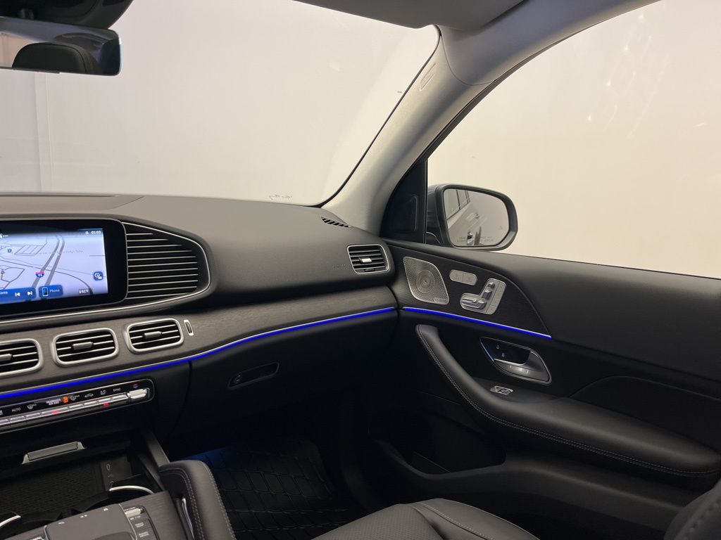 Thumbnail: 2026 Mercedes-Benz GLE - 27