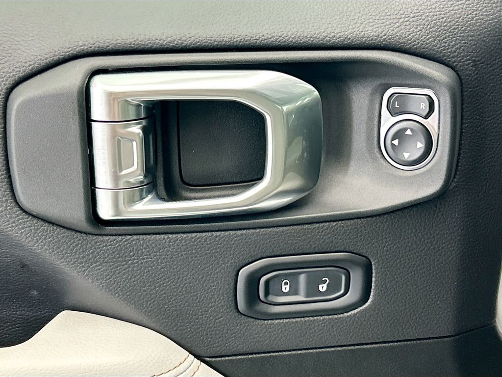 Thumbnail: 2023 Jeep Wrangler - 22