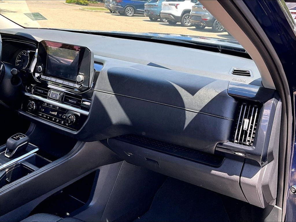 2025 Nissan Pathfinder — photo 13