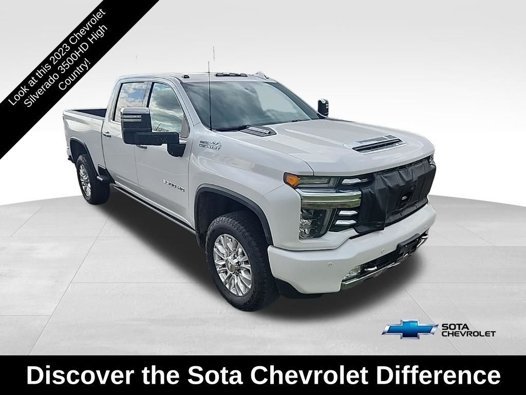 White (Iridescent Pearl Tricoat) 2023 Chevrolet Silverado 3500HD High Country Crew Cab 4WD Pickup Truck Four-Wheel Drive Automatic