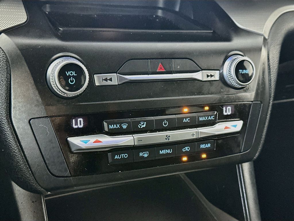 FordExplorer18
