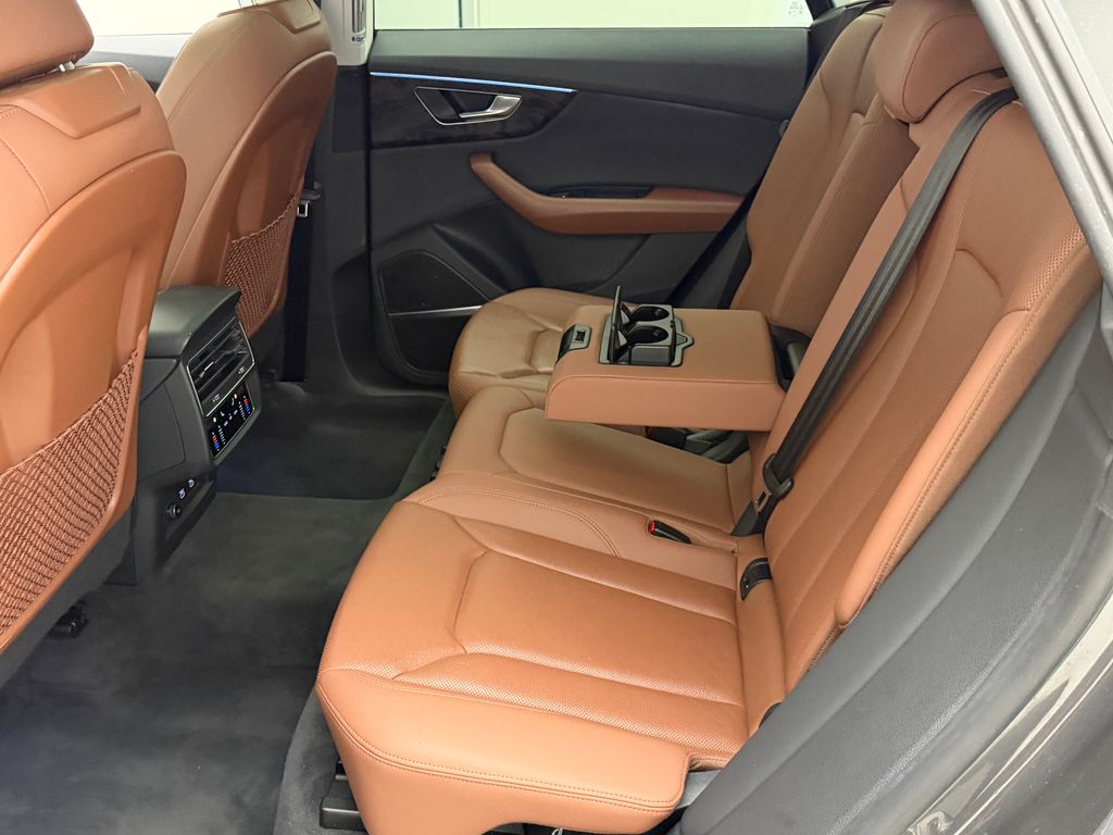 Thumbnail: 2021 Audi Q8 - 14