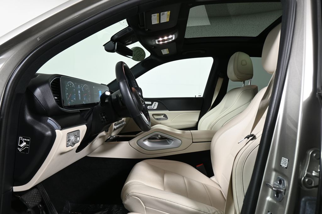 Thumbnail: 2023 Mercedes-Benz GLE - 3