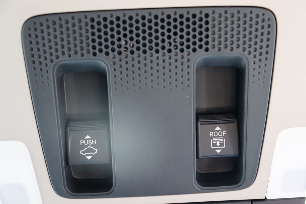 Thumbnail: 2025 Honda Pilot - 30