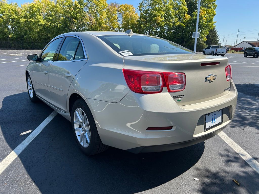 Thumbnail: 2014 Chevrolet Malibu - 3