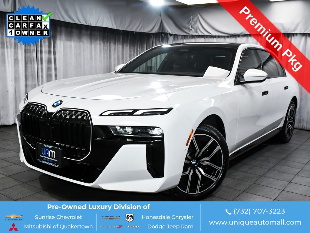 Alpine White 2026 BMW 7 Series Sedan All-Wheel Drive 8-Speed Automatic