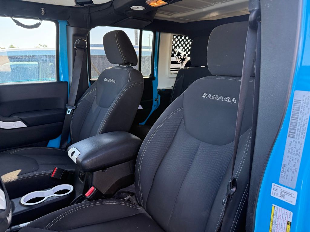 Thumbnail: 2017 Jeep Wrangler - 8