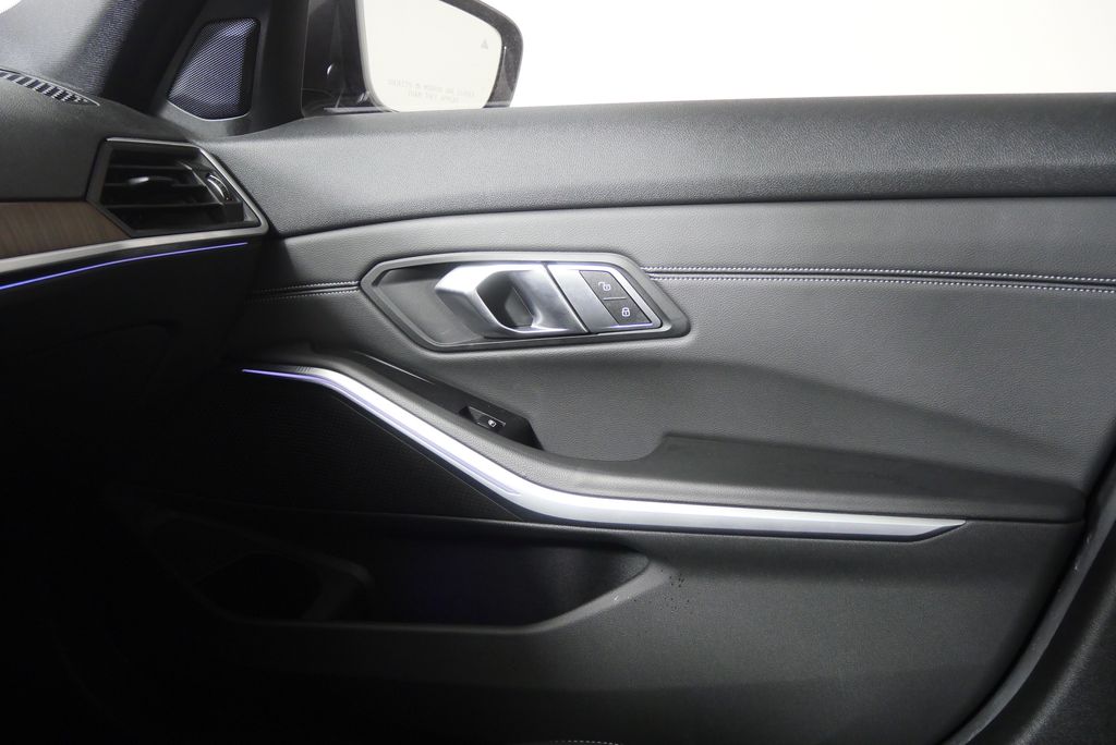 Thumbnail: 2019 BMW 3 Series - 27