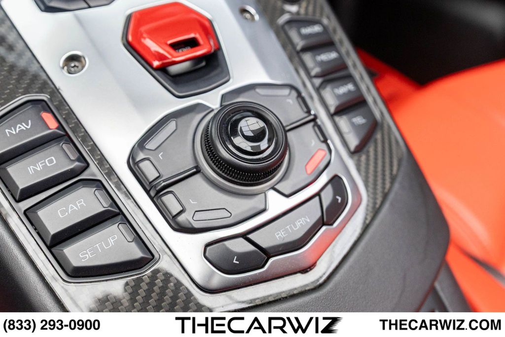 2017 Lamborghini Aventador Base - Photo 68