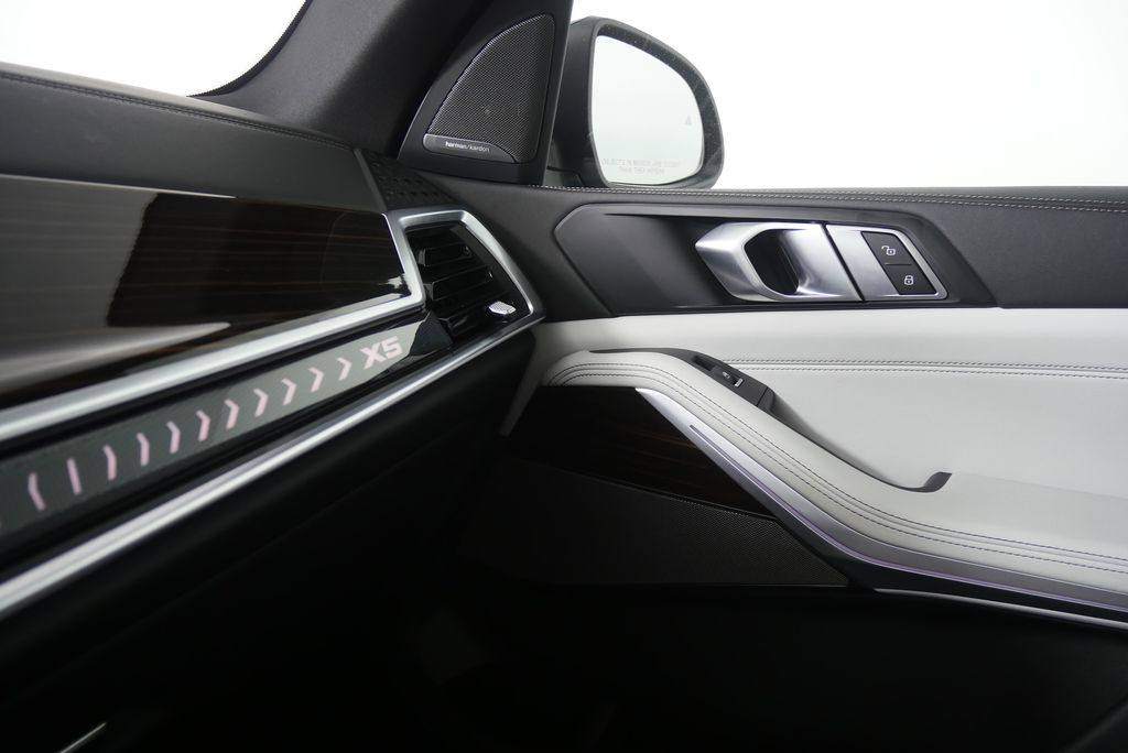 Thumbnail: 2025 BMW X5 - 31