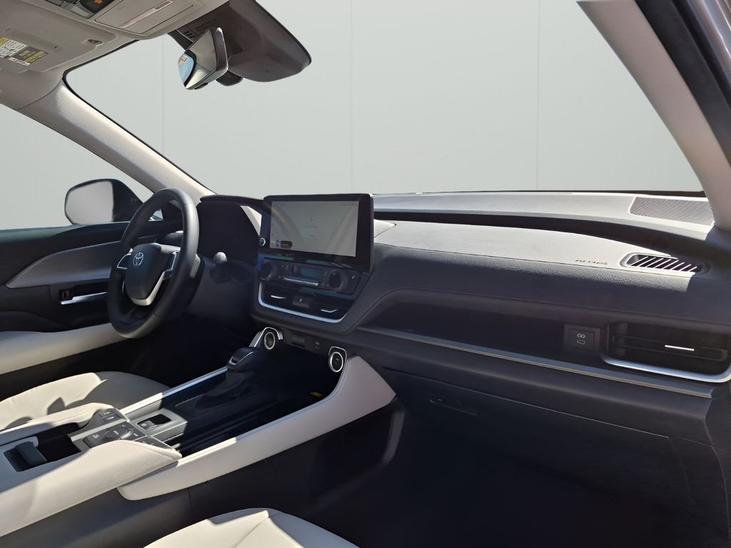 Used Car 2024 Toyota Grand Highlander  Xle For Sale Under $50,000 In Austin, Texas