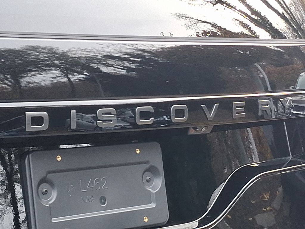 2025 Land Rover Discovery Dynamic SE 21