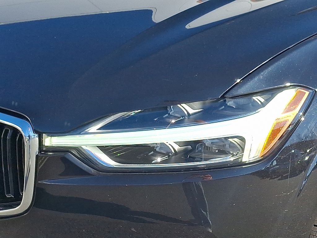 Thumbnail: 2021 Volvo XC60 - 9