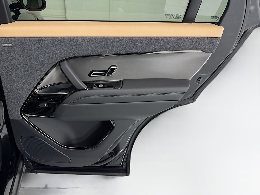 Thumbnail: 2026 Land Rover Range Rover Sport - 26