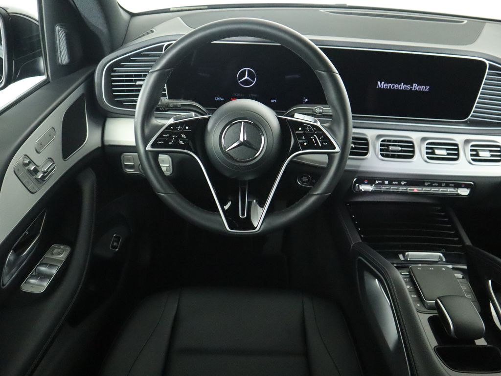 Thumbnail: 2024 Mercedes-Benz GLE - 10