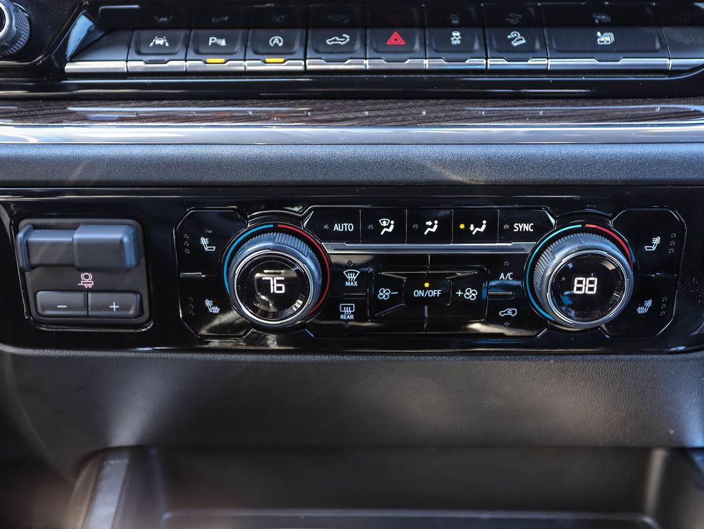 Thumbnail: 2024 Chevrolet Silverado 1500 - 18