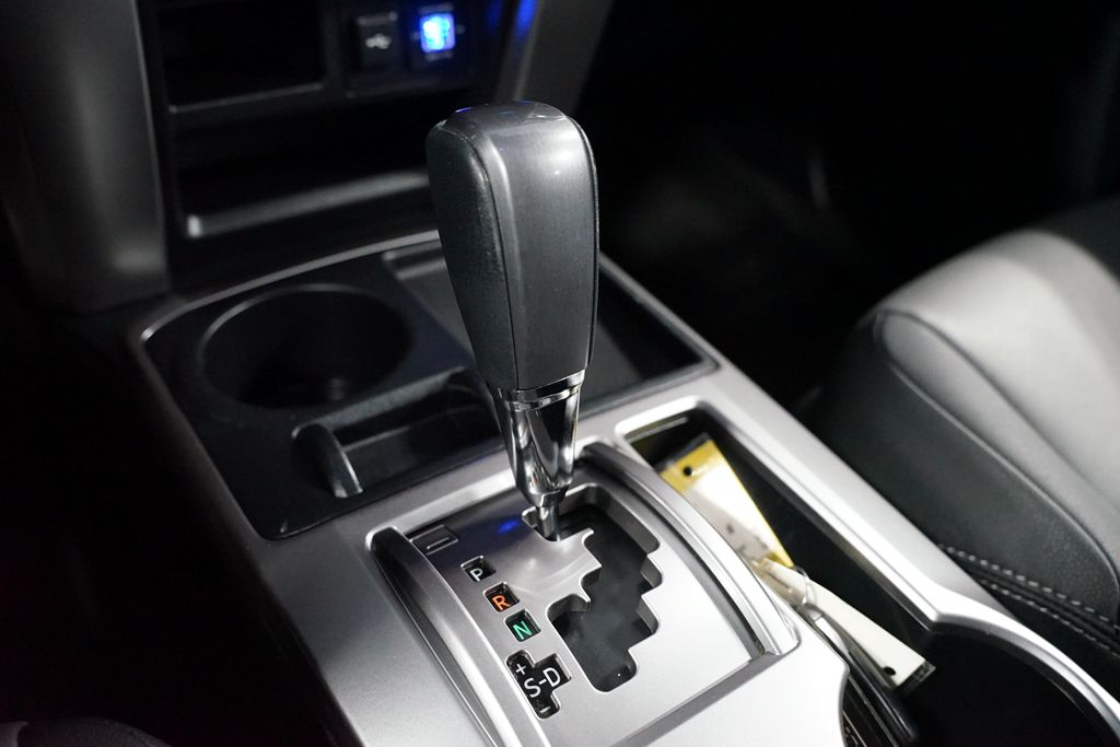 Thumbnail: 2022 Toyota 4Runner - 21