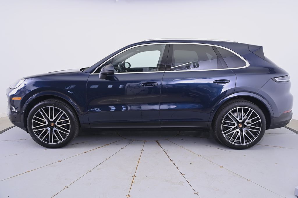Thumbnail: 2026 Porsche Cayenne - 2