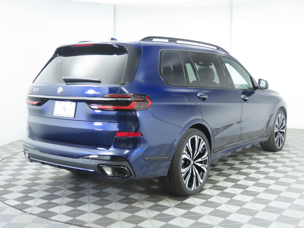 Thumbnail: 2026 BMW X7 - 5
