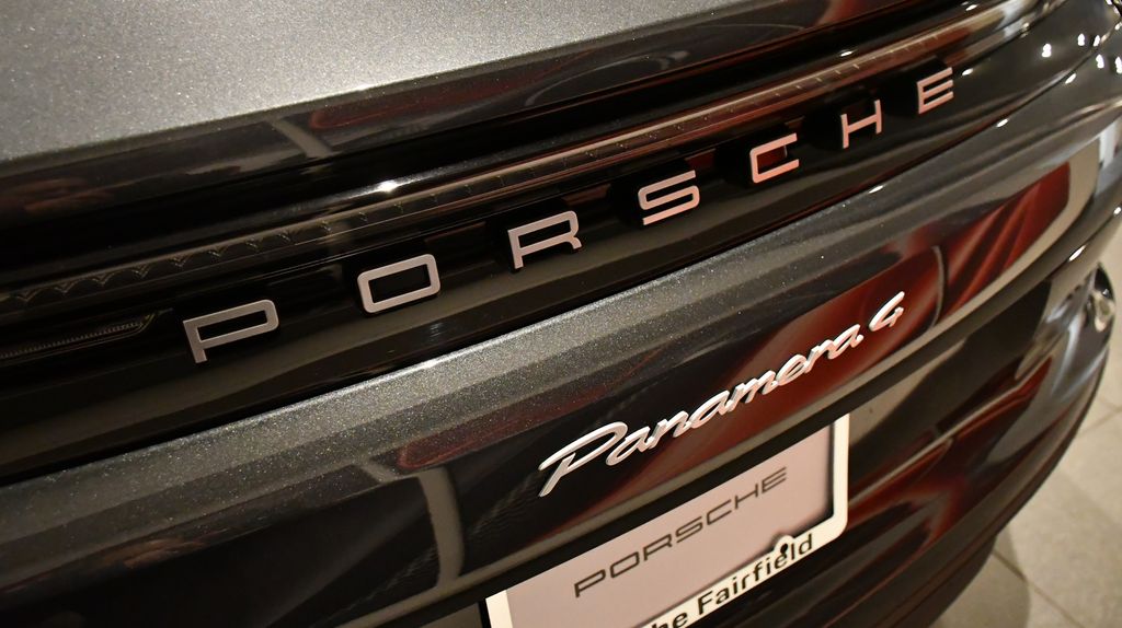 Thumbnail: 2026 Porsche Panamera - 5