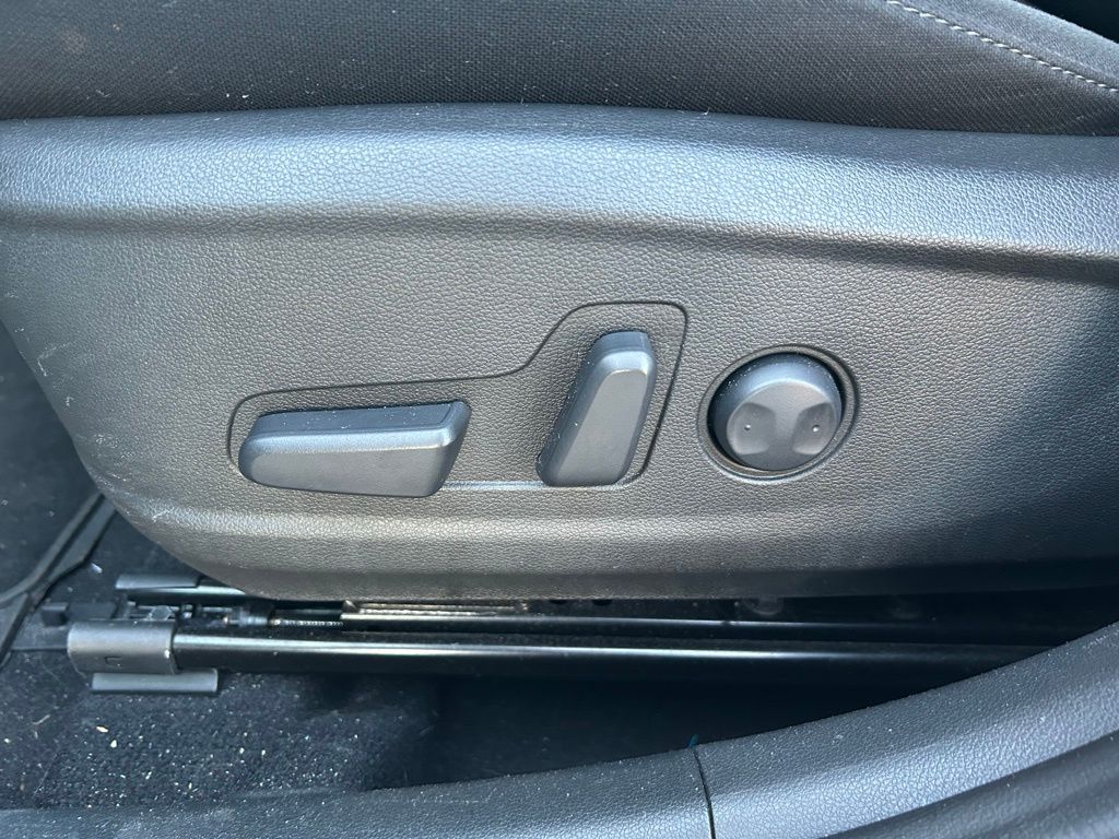 Thumbnail: 2023 Hyundai Kona - 16