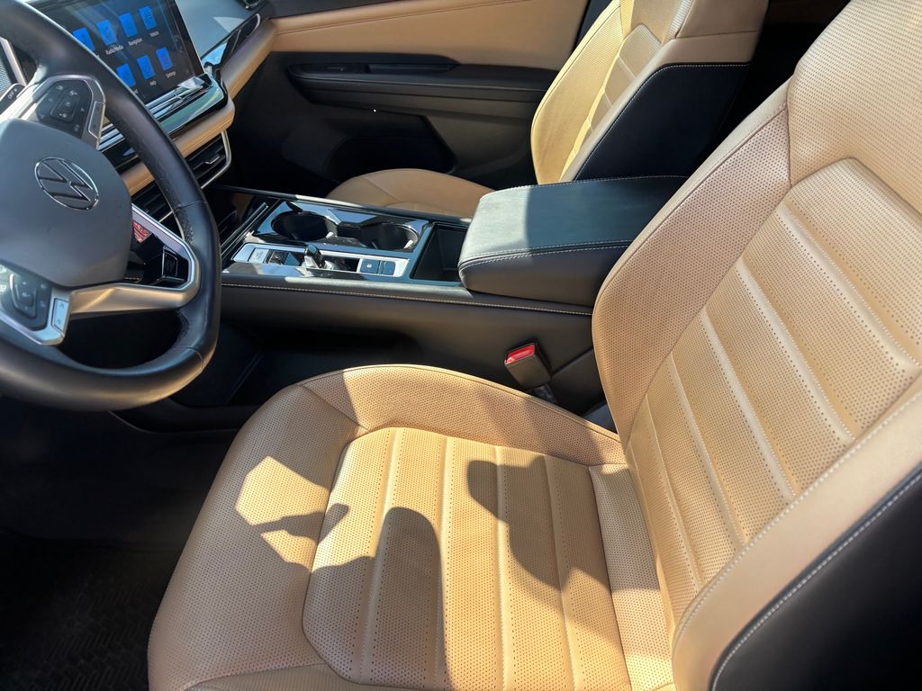 Used Car 2024 Volkswagen Atlas Cross Sport  2.0t Sel R-line For Sale Under $40,000 In Austin, Texas