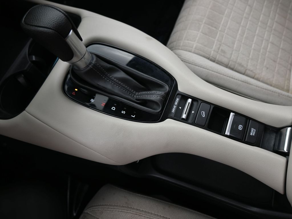 Used 2023 Gray Honda LX image 26