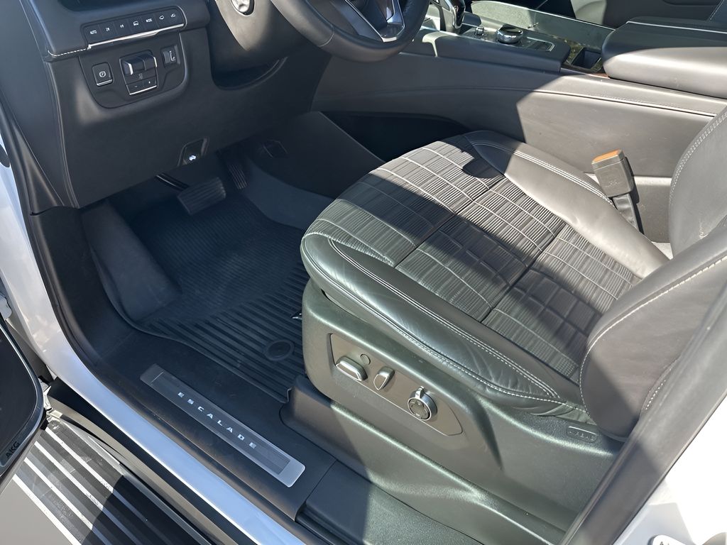 Used Car 2022 Cadillac Escalade  Sport Platinum For Sale Under $70,000 In Austin, Texas