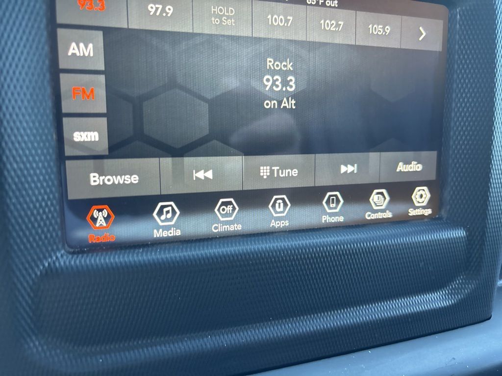 Thumbnail: 2021 Jeep Wrangler - 7