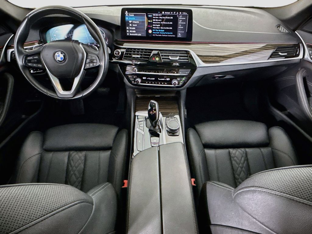 Thumbnail: 2021 BMW 5 Series - 13