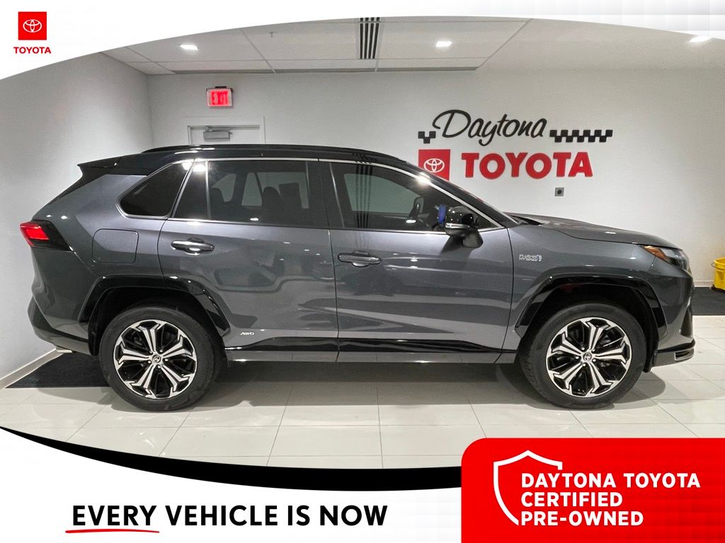 2024 Toyota RAV4 XSE - Photo 2