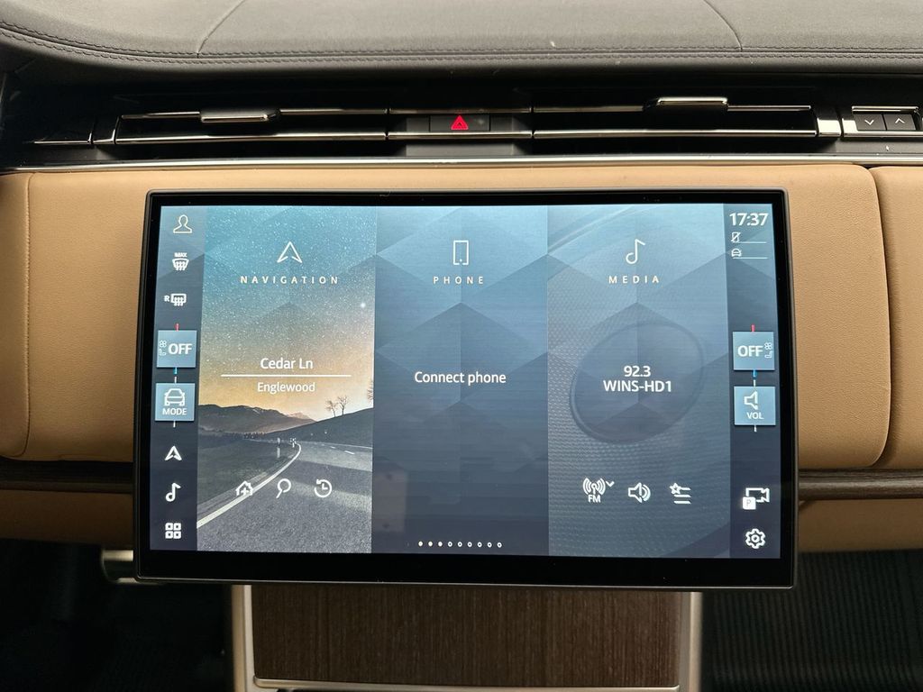 Thumbnail: 2026 Land Rover Range Rover - 21