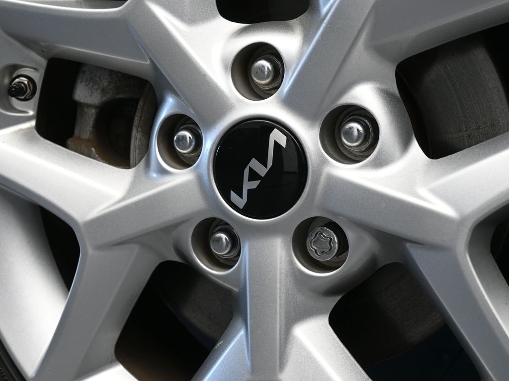 Used 2023 Fusion Black Kia LX image 27