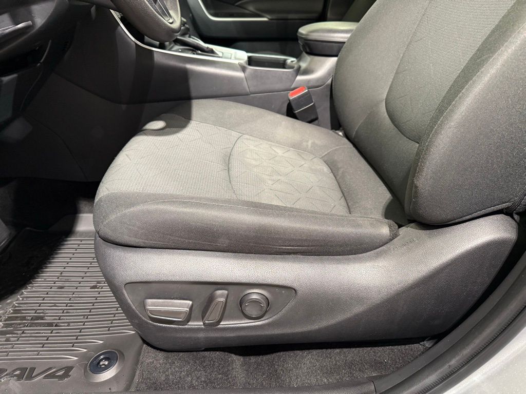 Thumbnail: 2024 Toyota RAV4 - 14