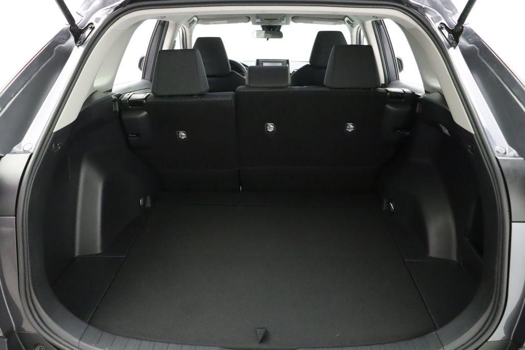 2021 Toyota RAV4 LE 22