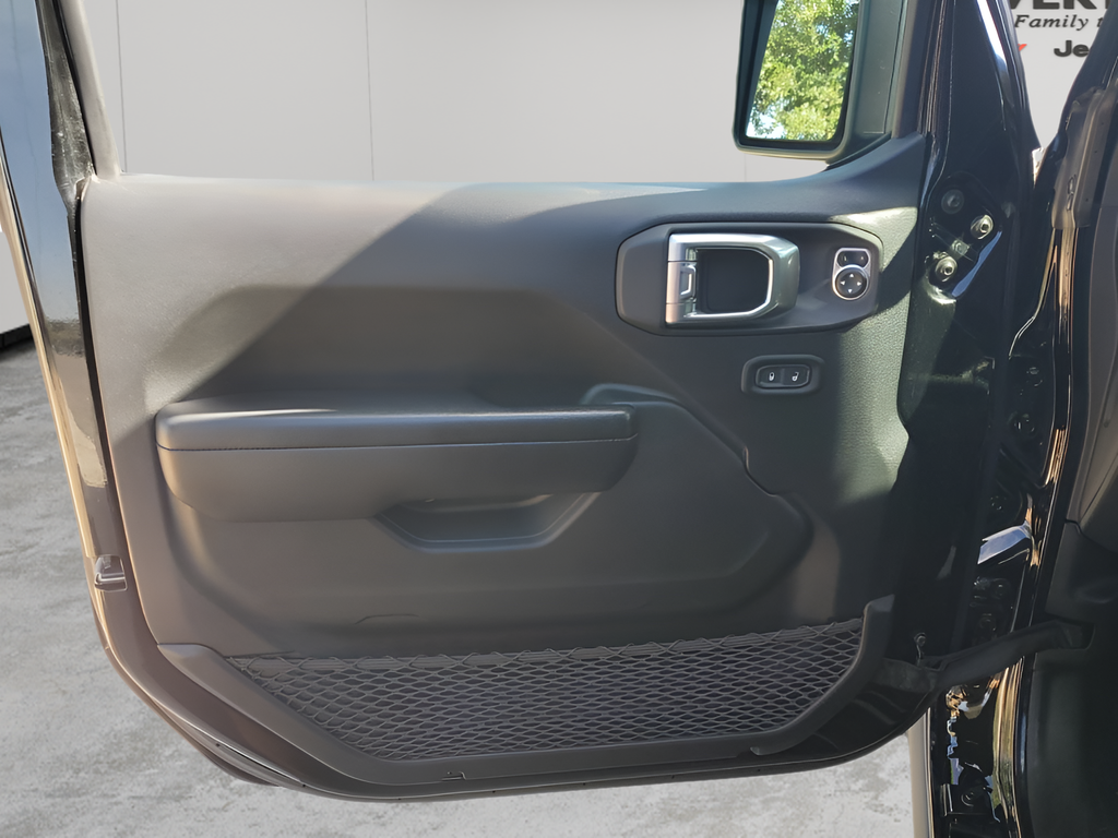 Used Car 2021 Jeep Gladiator  Sport For Sale Under $35,000 In Austin, Texas