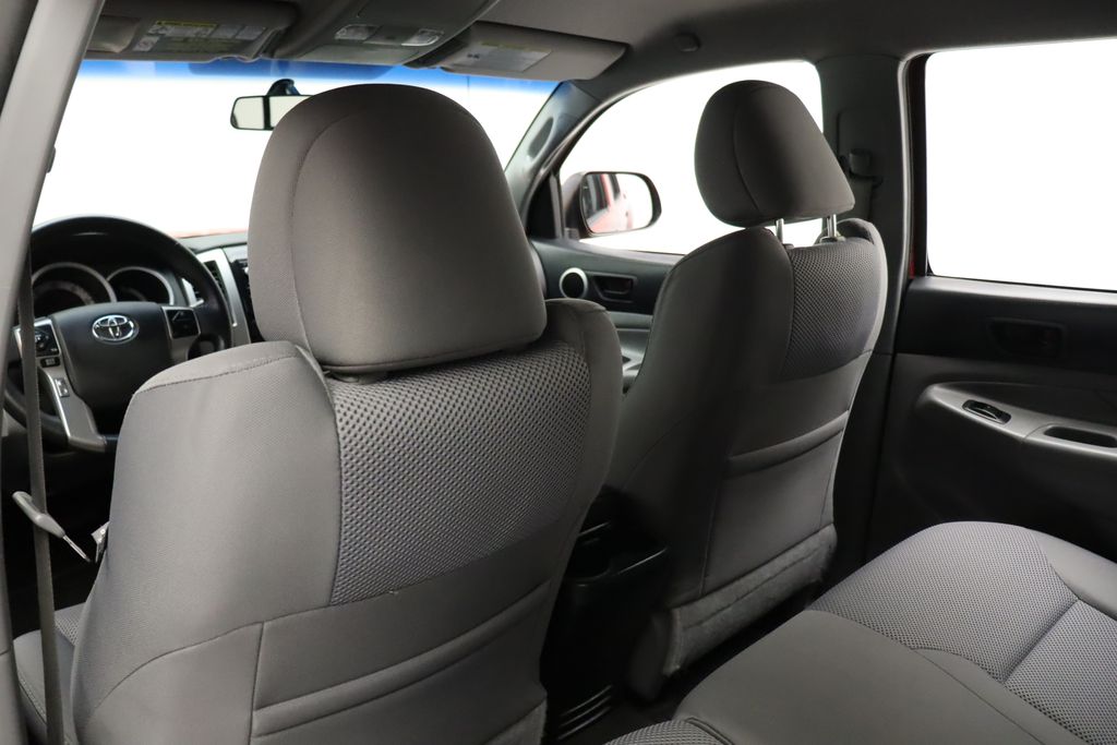 Thumbnail: 2015 Toyota Tacoma - 20