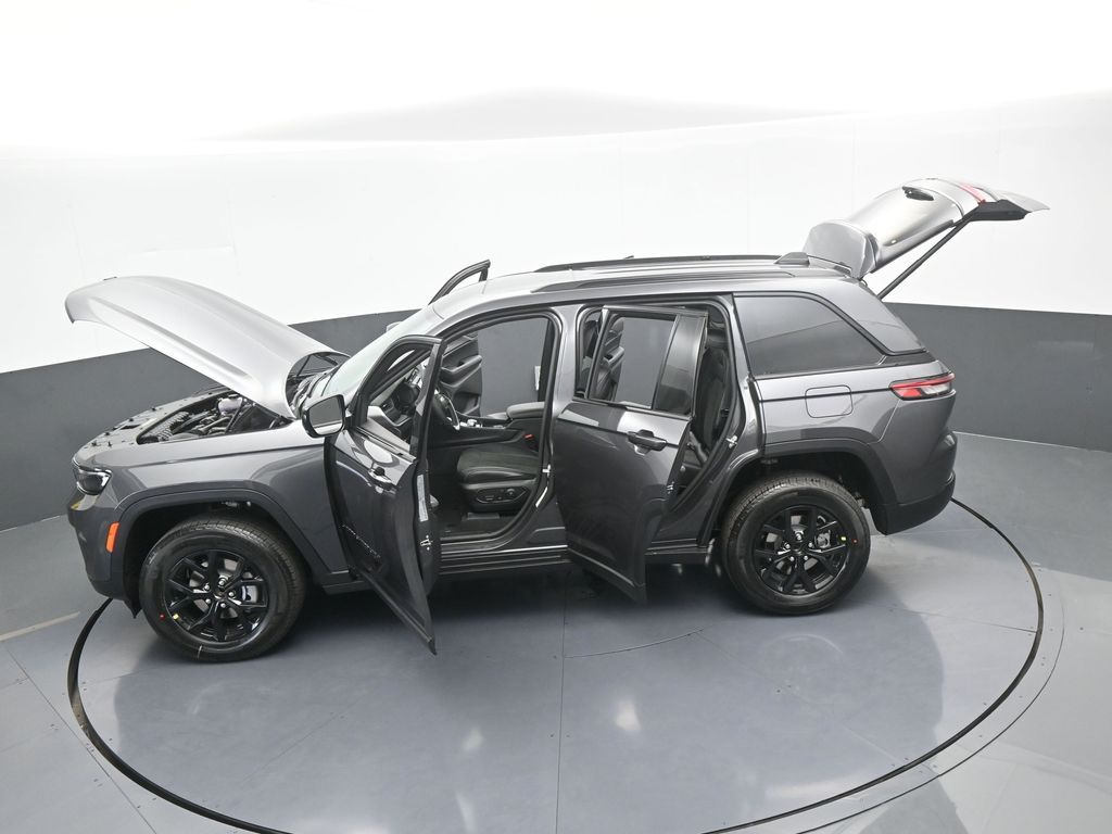 New 2025 Baltic Gray Metallic Clearcoat Jeep Altitude X image 50