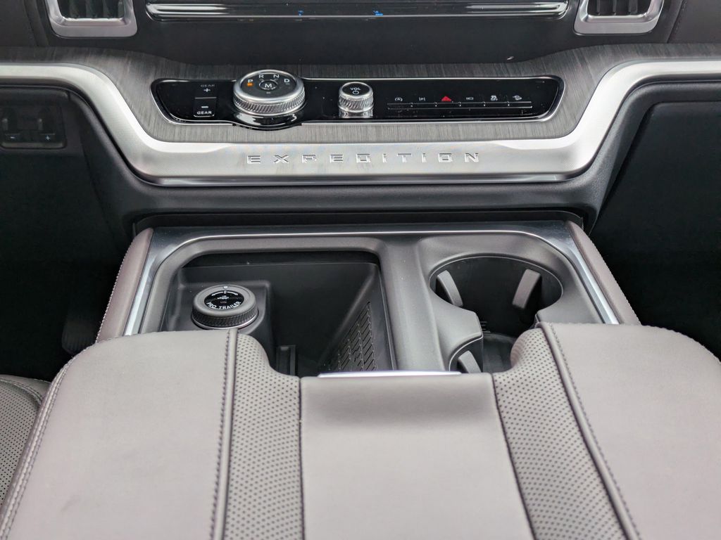 2025 Ford Expedition Platinum MAX