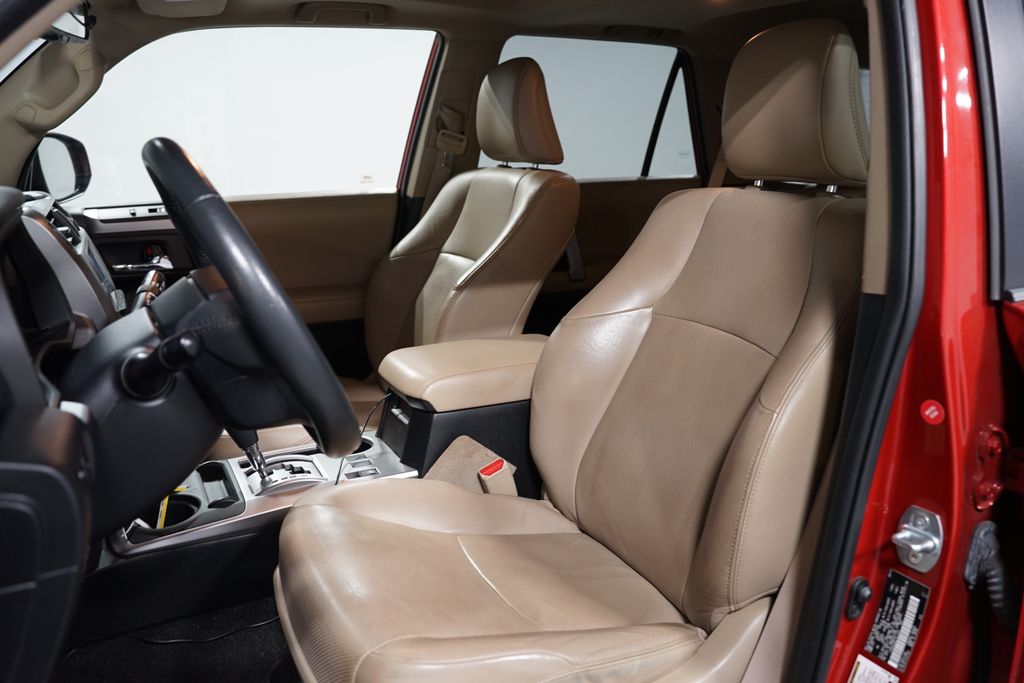 Thumbnail: 2015 Toyota 4Runner - 6