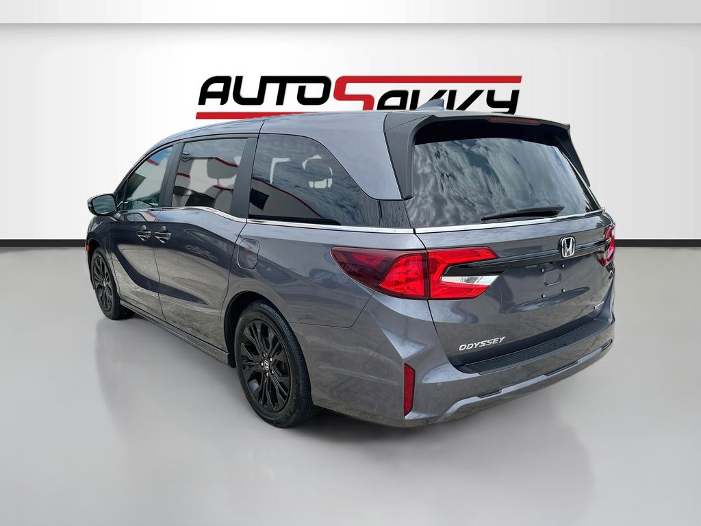Used 2025 Gray Honda Touring image 5