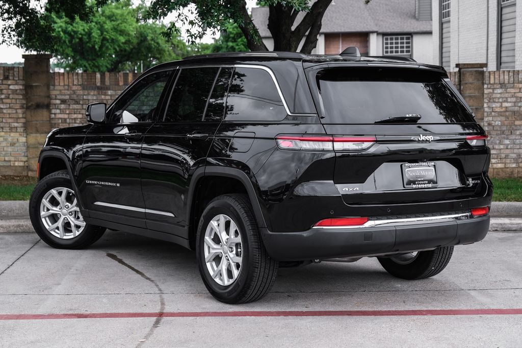 used 2023 Jeep Grand Cherokee car, priced at $34,153