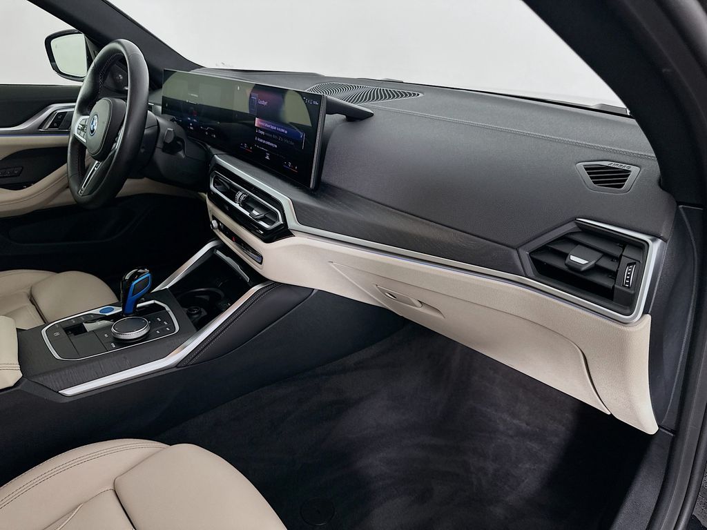 Thumbnail: 2023 BMW i4 - 30