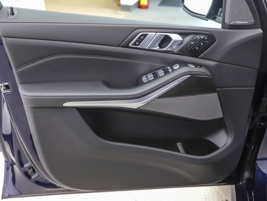 Thumbnail: 2025 BMW X7 - 9