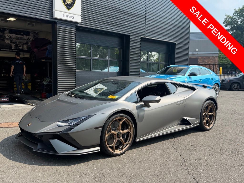  2023 Lamborghini Huracan Coupe Rear-Wheel Drive 7-Speed Manual