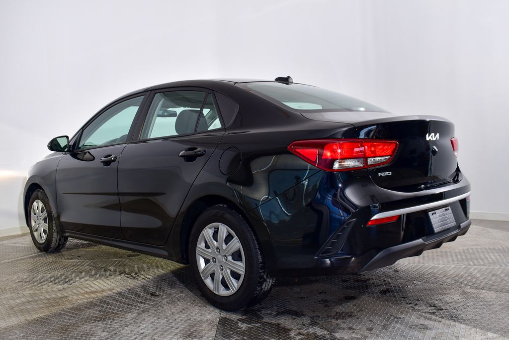 Thumbnail: 2023 Kia Rio - 3