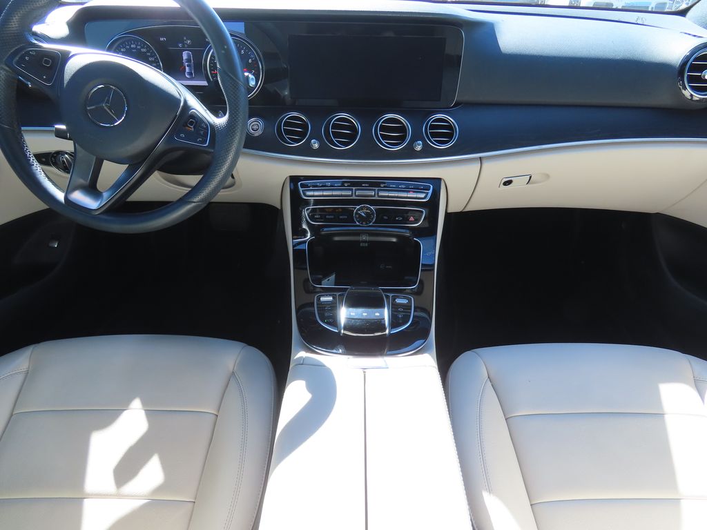 Thumbnail: 2017 Mercedes-Benz E-Class - 7