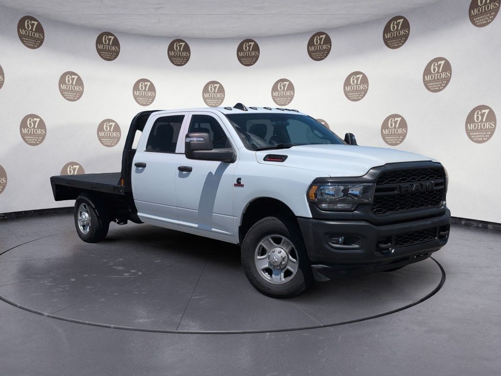 2023 RAM 3500 Chassis Tradesman Crew Cab LB 4WD