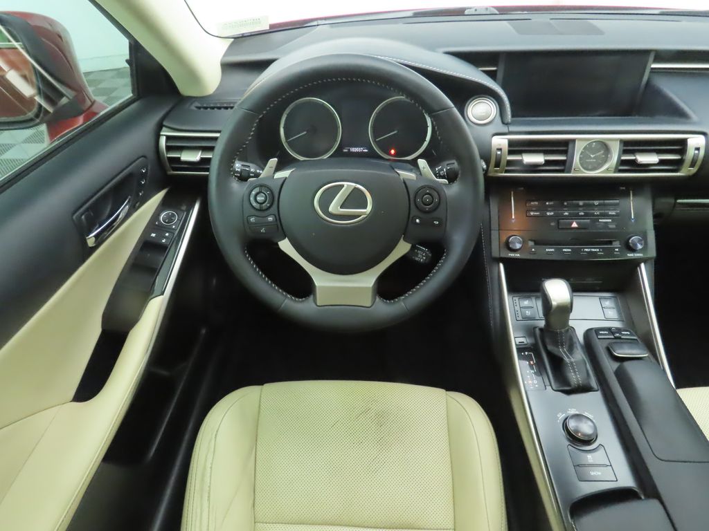 Thumbnail: 2014 Lexus IS - 10